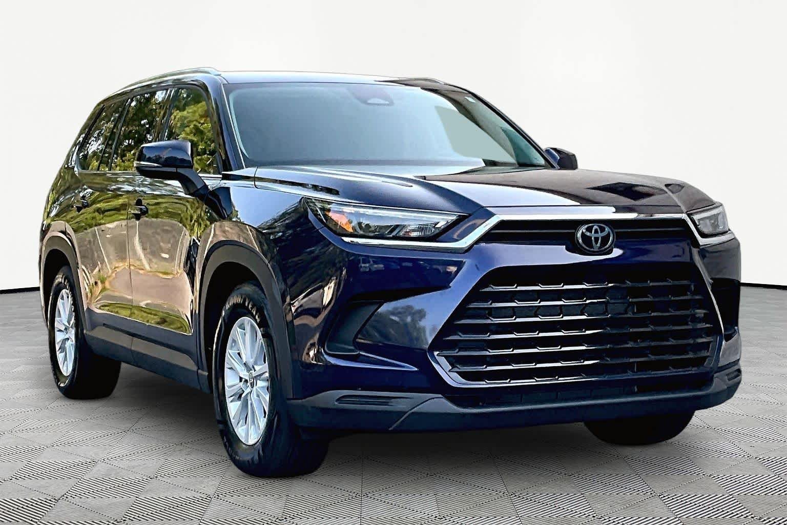 Used 2025 Blueprint Toyota XLE image 3