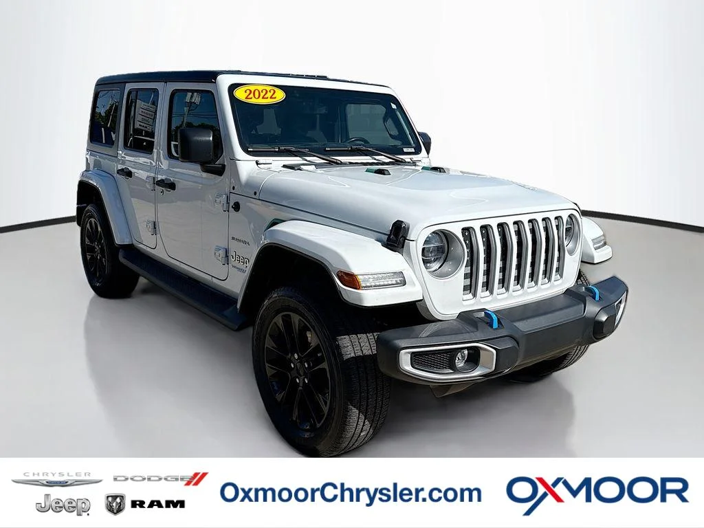 Used 2022 Bright White Clearcoat Jeep Unlimited Sahara image 1