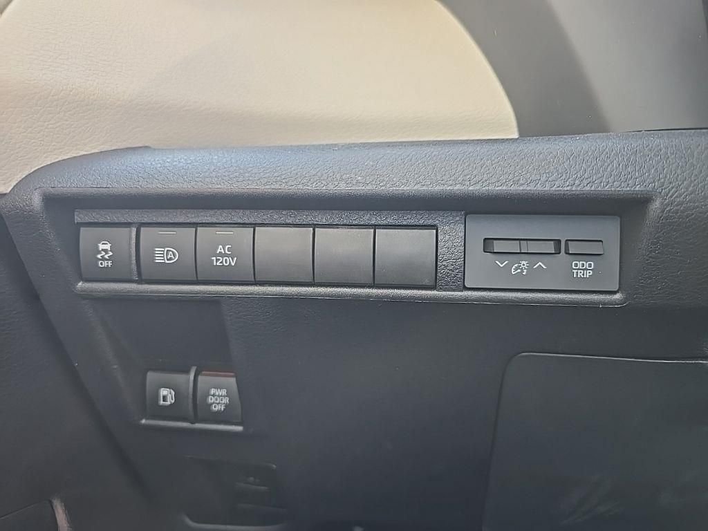 Used 2025 Red Toyota Limited image 28