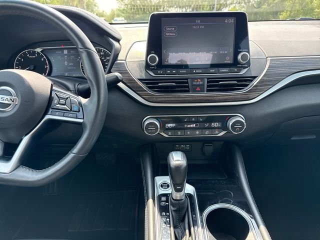 Used 2022 Silver Nissan 2.5 SL image 18