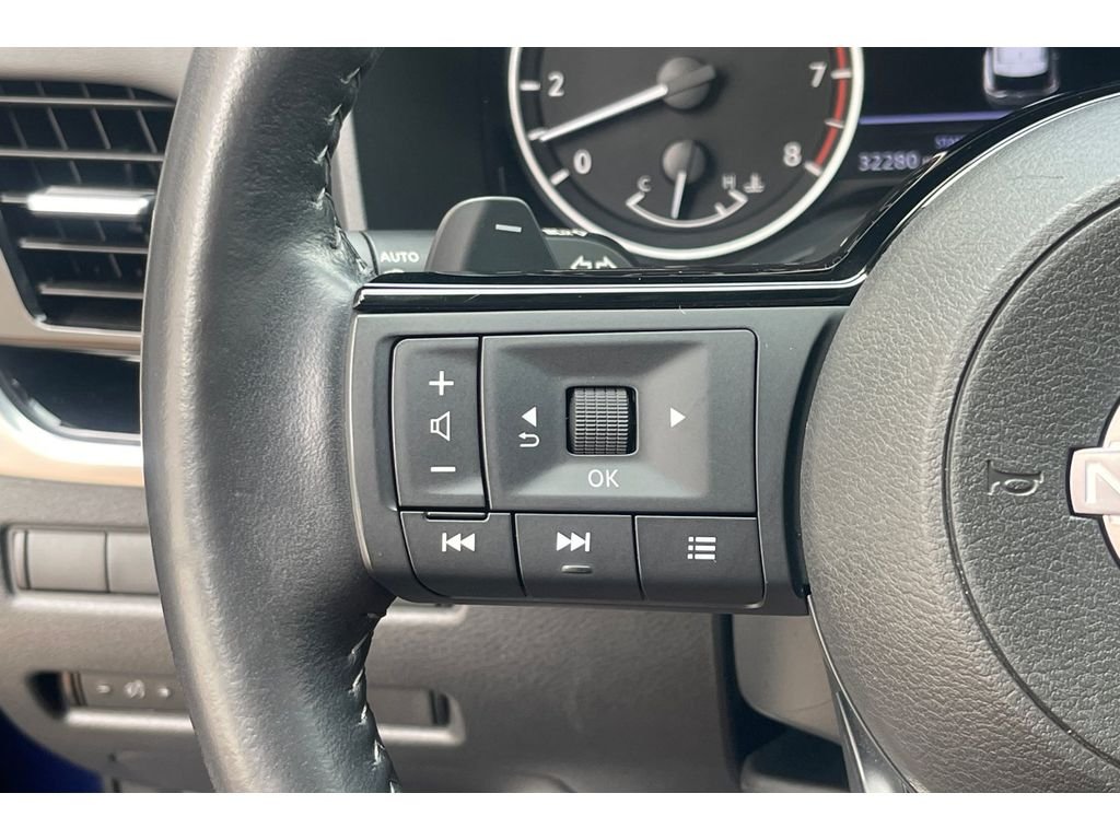 Used 2023 Caspian Blue Metallic Nissan SL image 35