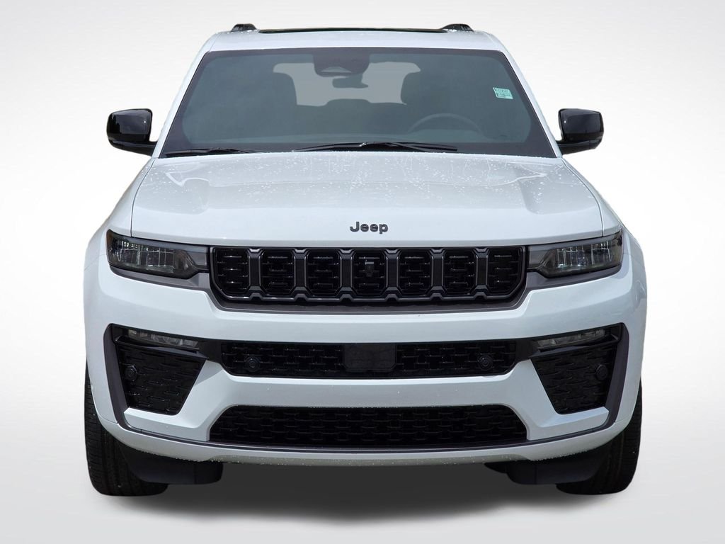 New 2026 Bright White Clear-Coat Exterior Paint Jeep Limited Reserve image 14