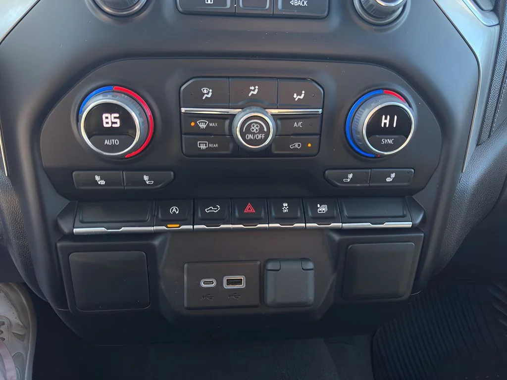 Used 2022 Summit White Chevrolet LT image 22