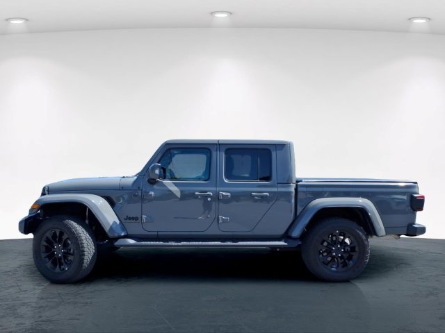 Used 2023 Gray Jeep High Altitude image 14
