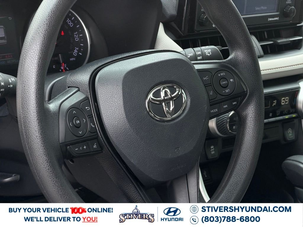 2021 Toyota RAV4 XLE - Photo 14