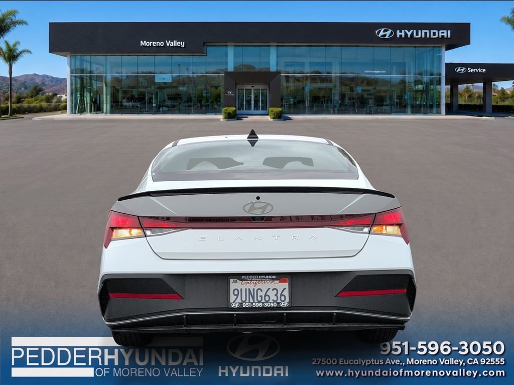2025 Hyundai Elantra SEL - Photo 6
