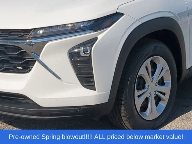 Used 2025 White Chevrolet LS image 17