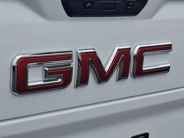Used 2023 White GMC Elevation image 32