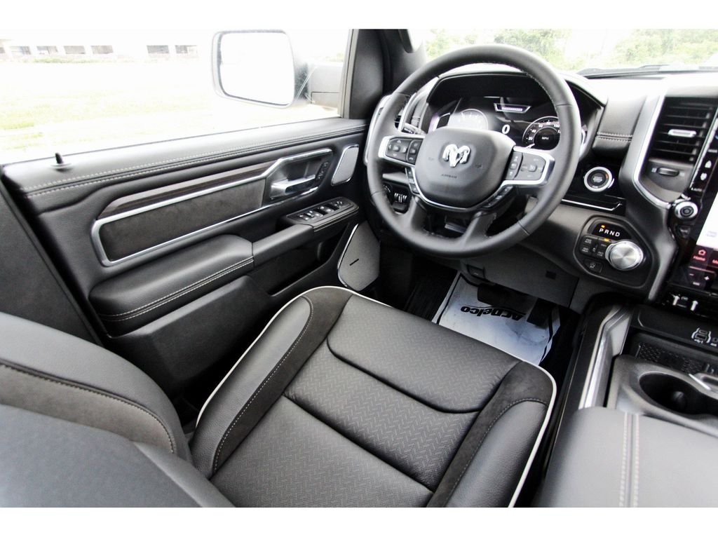 2025 RAM 1500 Laramie - Photo 8