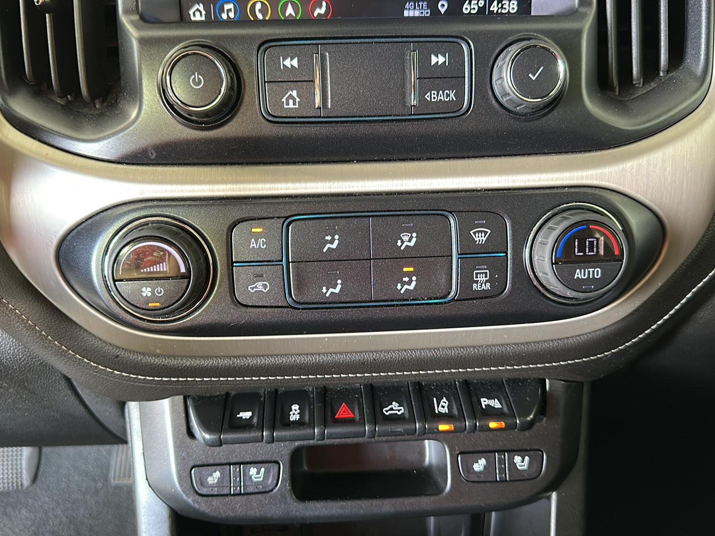 Used 2022 Onyx Black GMC 4WD Denali image 19