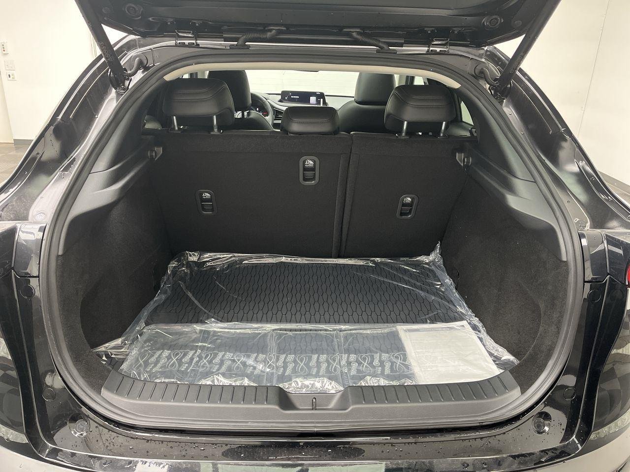 2026 Mazda CX-30 Premium - Photo 28