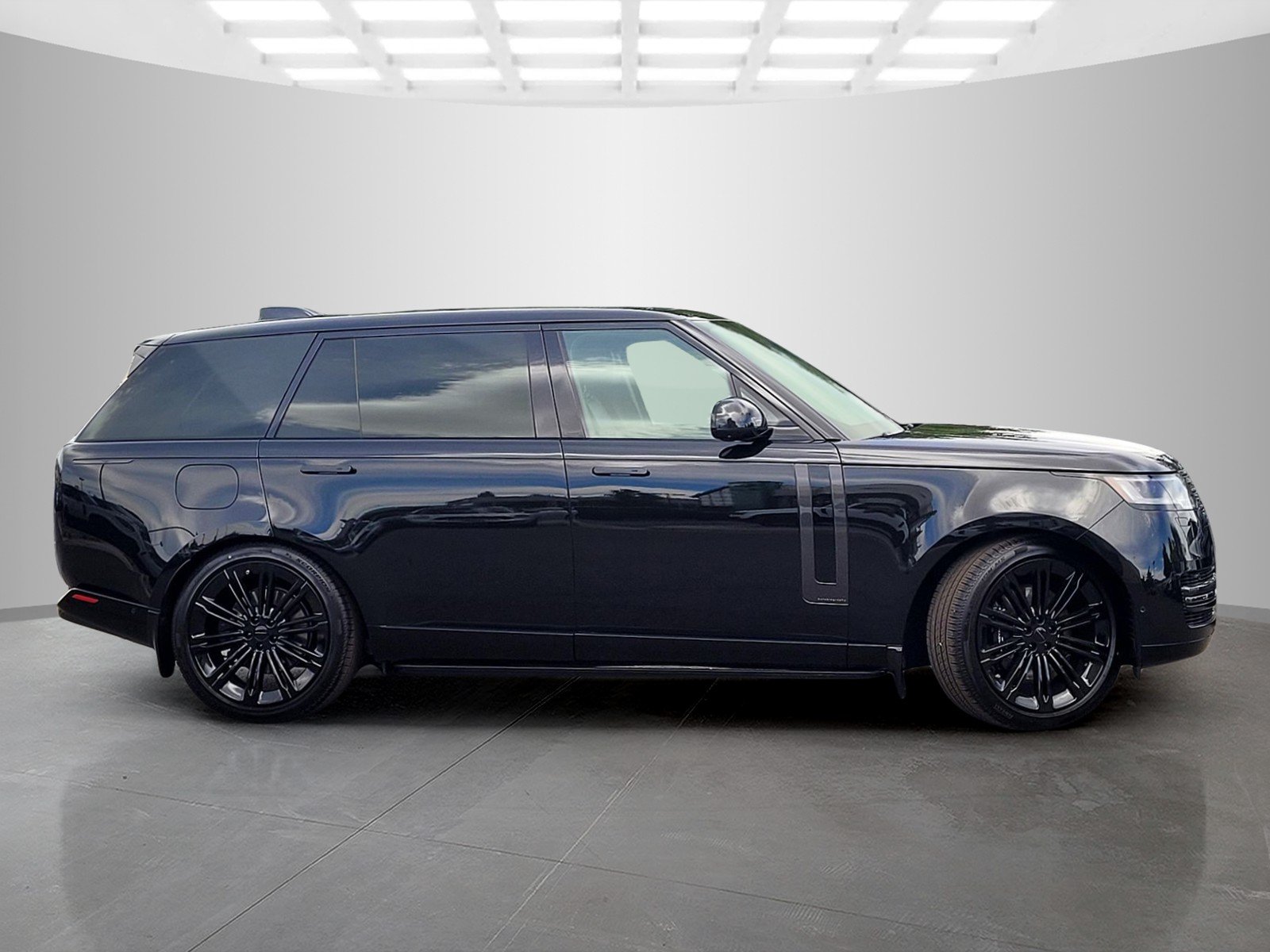New 2026 Santorini Black Land Rover Autobiography image 7
