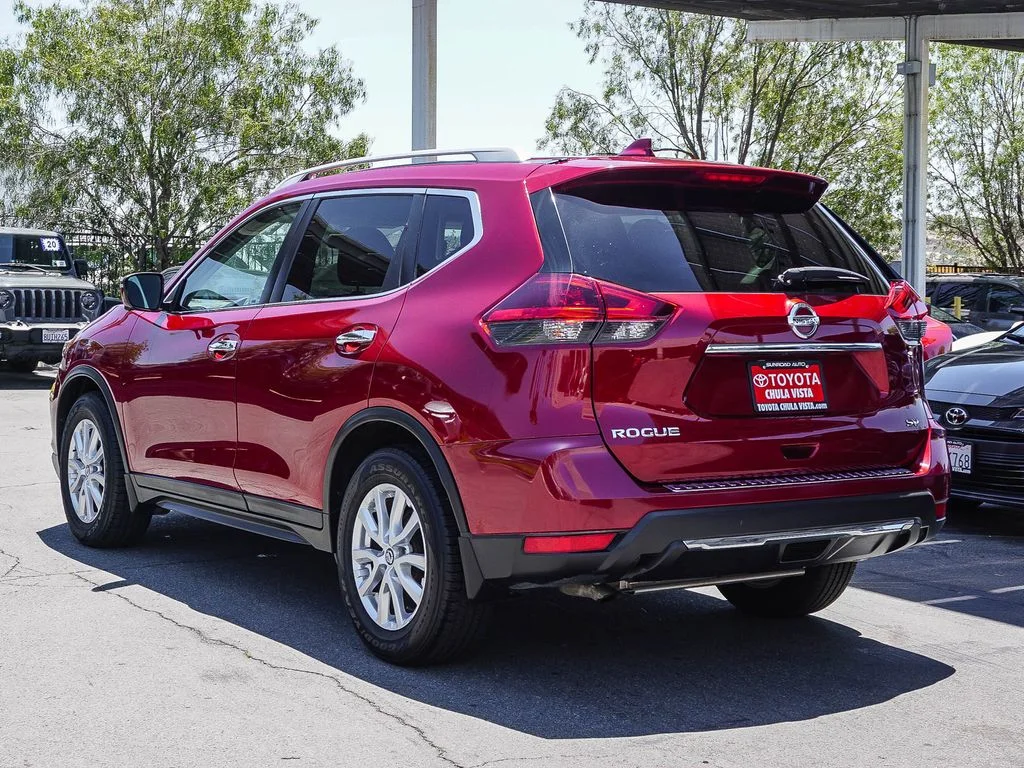 Used 2018 Red Nissan SV image 4