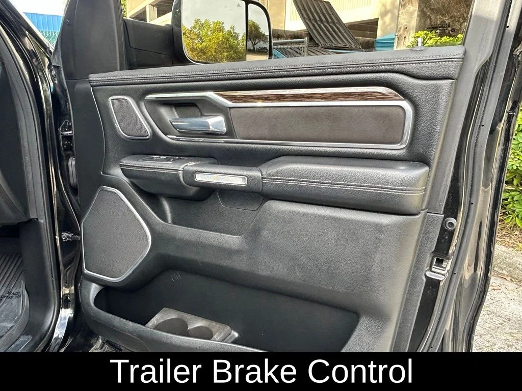 Used 2019 Black Ram Laramie image 32