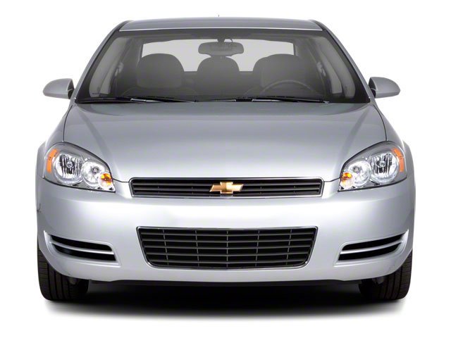 Used 2010 Summit White Chevrolet LS image 7
