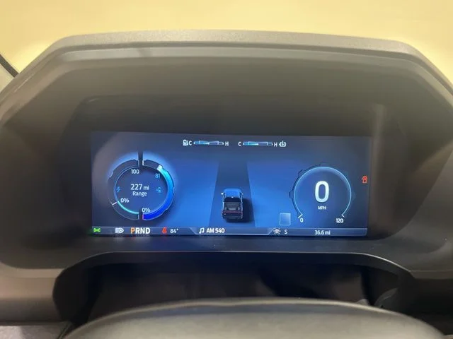2025 Ford F-150 Lightning Flash - Photo 44