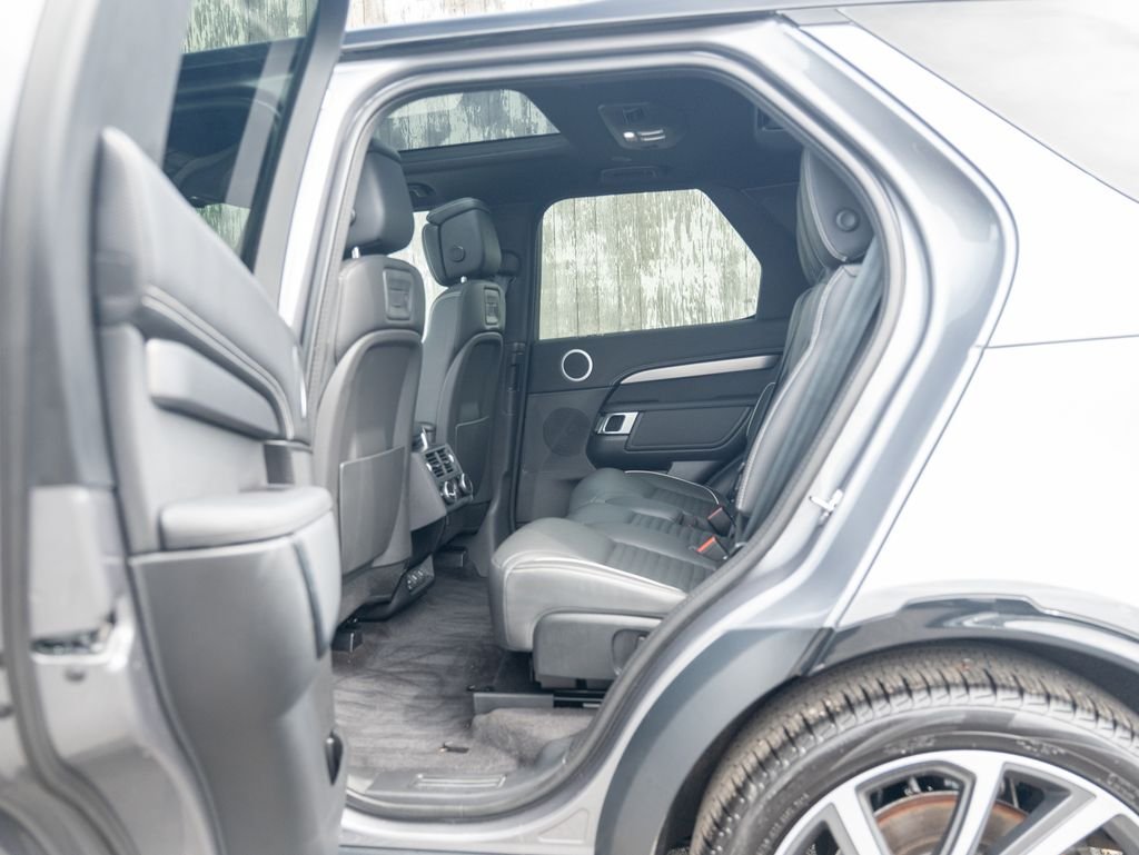 Used 2024 Gray Land Rover Dynamic SE image 33