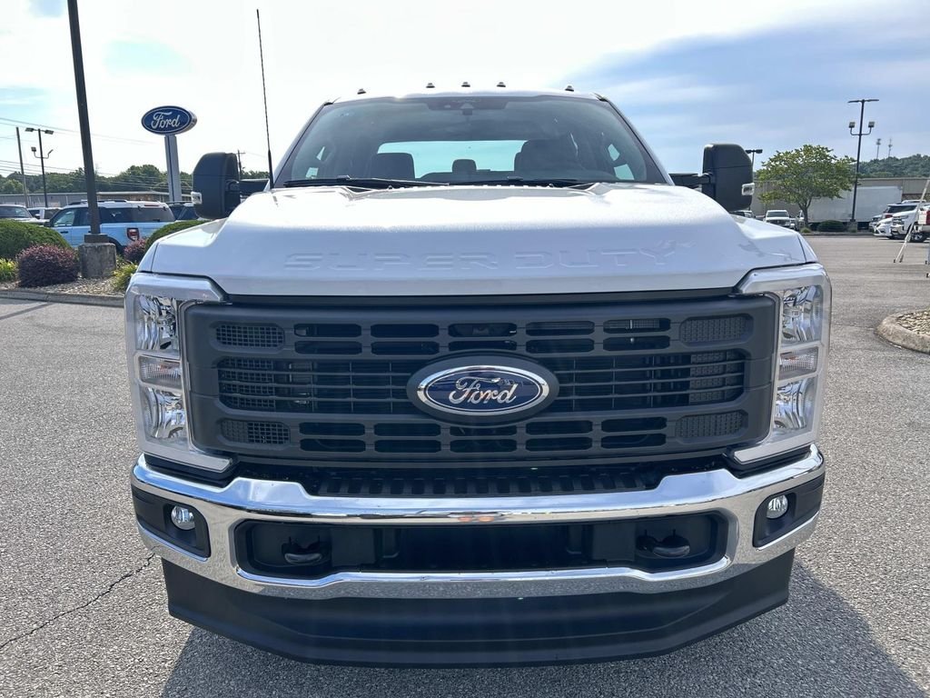 New 2026 Oxford White Ford F-250® XL image 9
