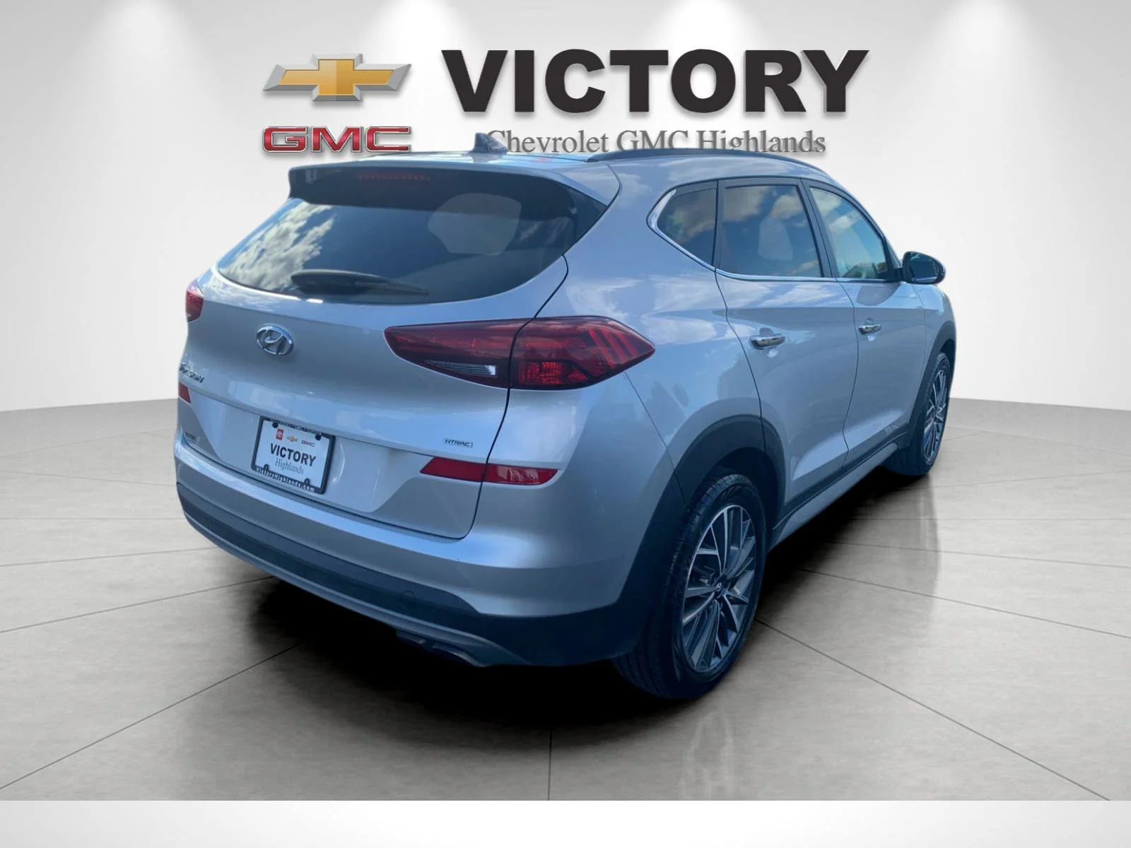 Used 2019 Molten Silver Hyundai Ultimate image 3