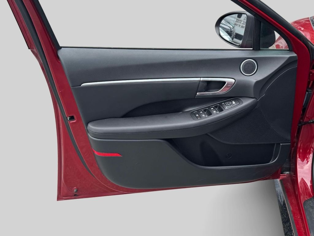 Used 2023 Red Hyundai SEL image 15