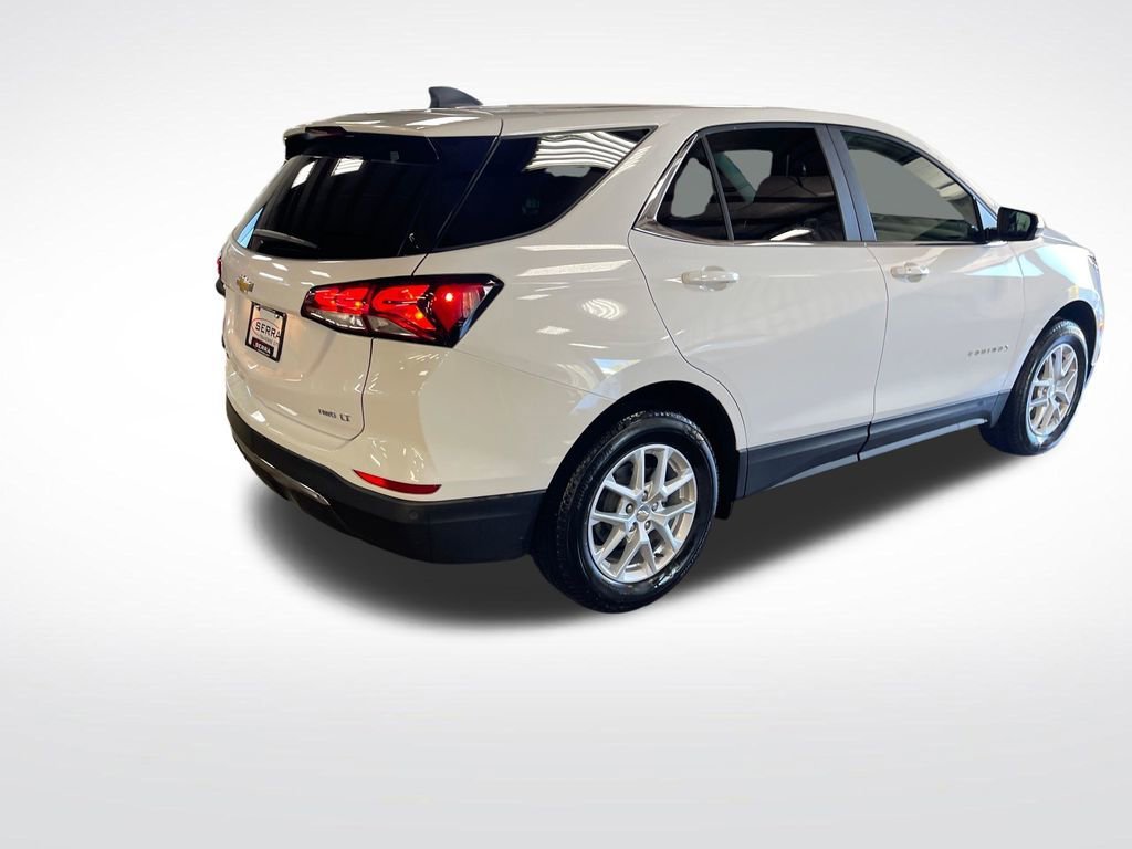 Used 2024 Summit White Chevrolet LT image 5