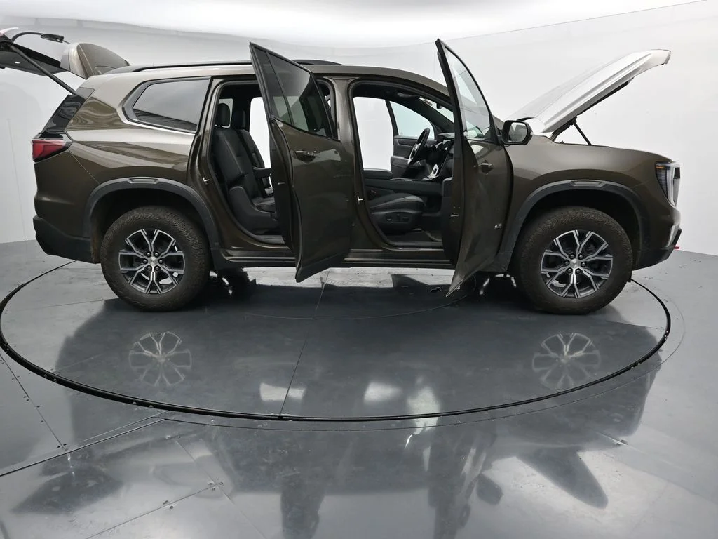 Used 2025 Brown GMC AT4 image 27
