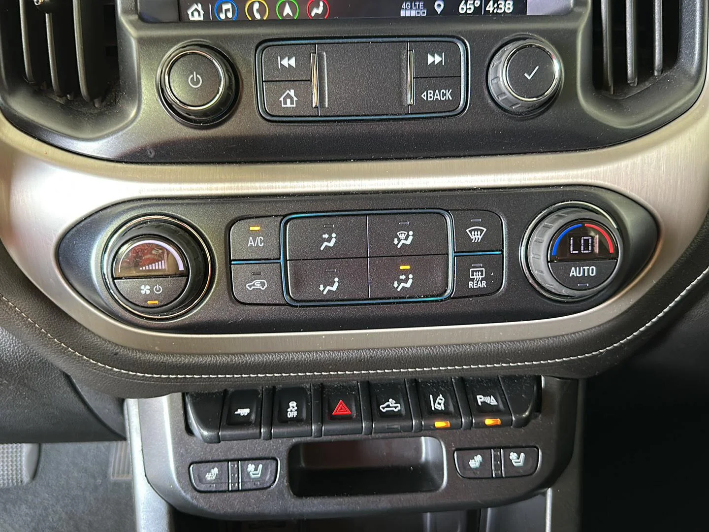 Used 2022 Onyx Black GMC 4WD Denali image 19