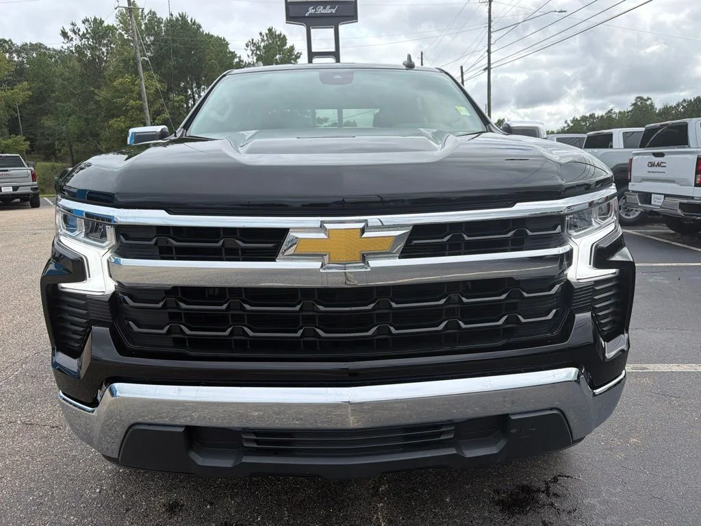 Used 2024 Black Chevrolet LT image 8
