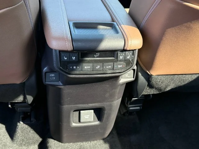 Certified Used 2025 WIND CHILL PEARL Toyota Platinum image 27