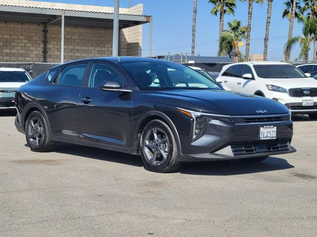 2025 Kia K4 LXS AT's photo