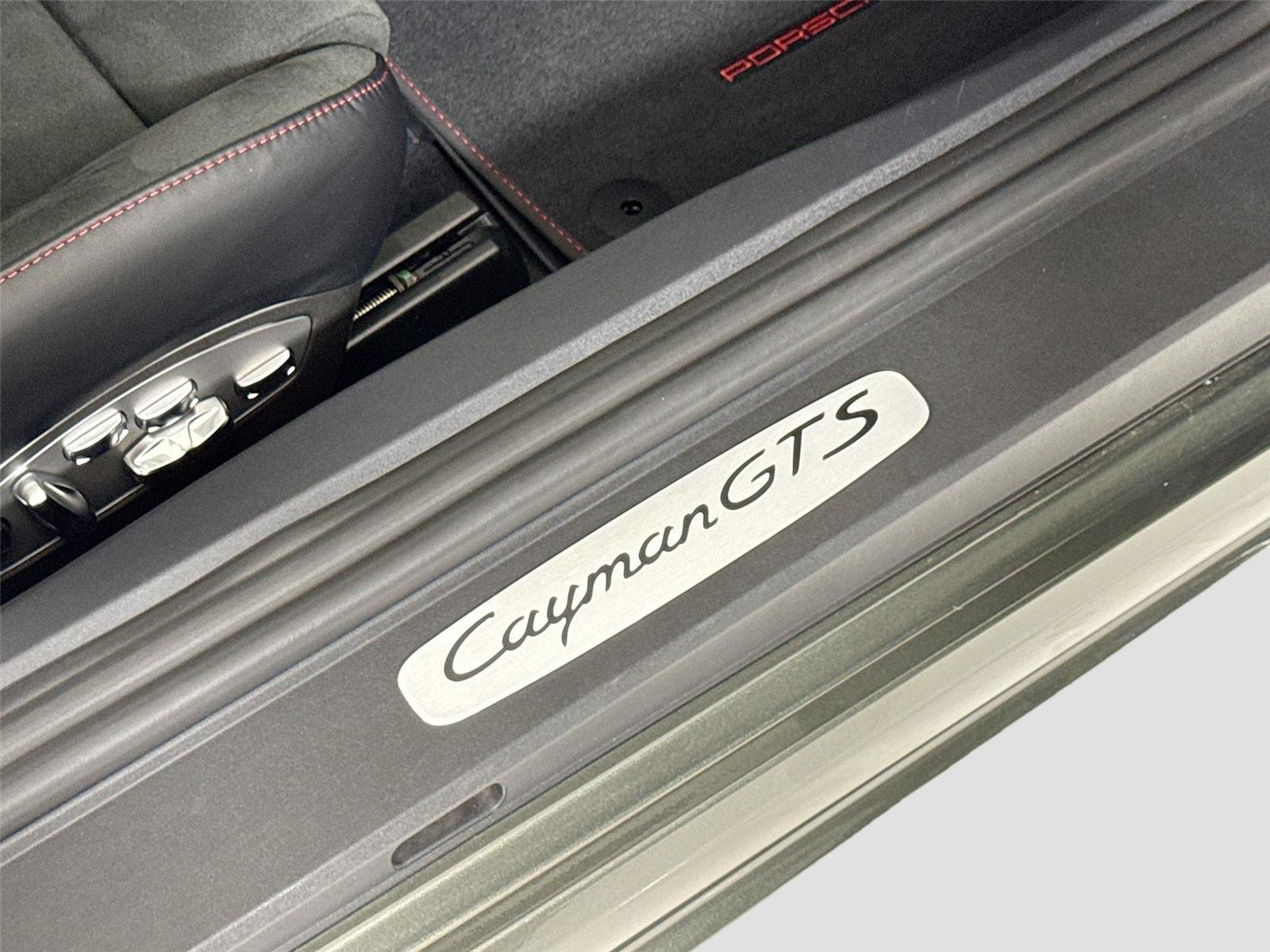 Used 2024 Aventurine Green Metallic Porsche GTS 4.0 | 18 way Seats | PDLS Lights | Premium Pkg image 26