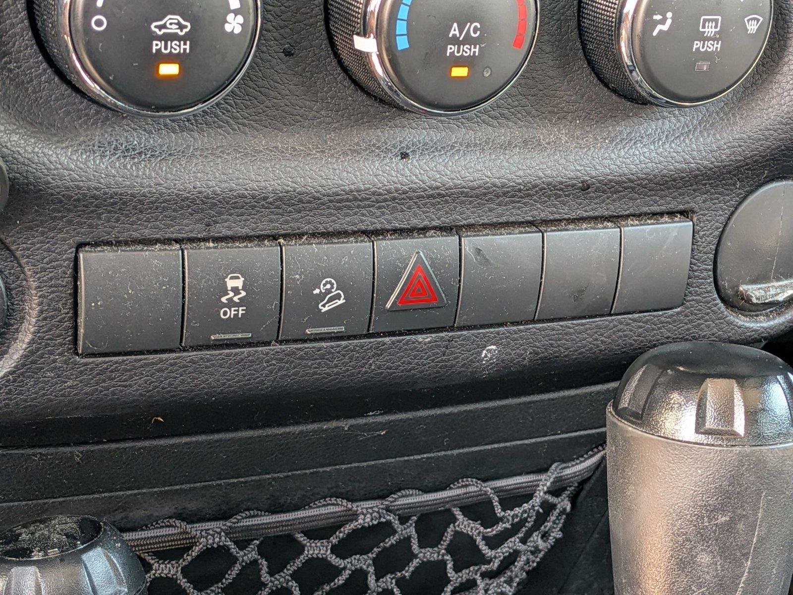 Used 2016 Black Clearcoat Jeep Sport image 14