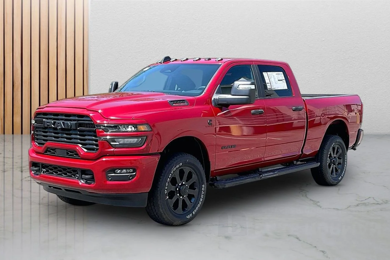 New 2026 Molten Red Pearl-Coat Exterior Paint RAM Big Horn image 4