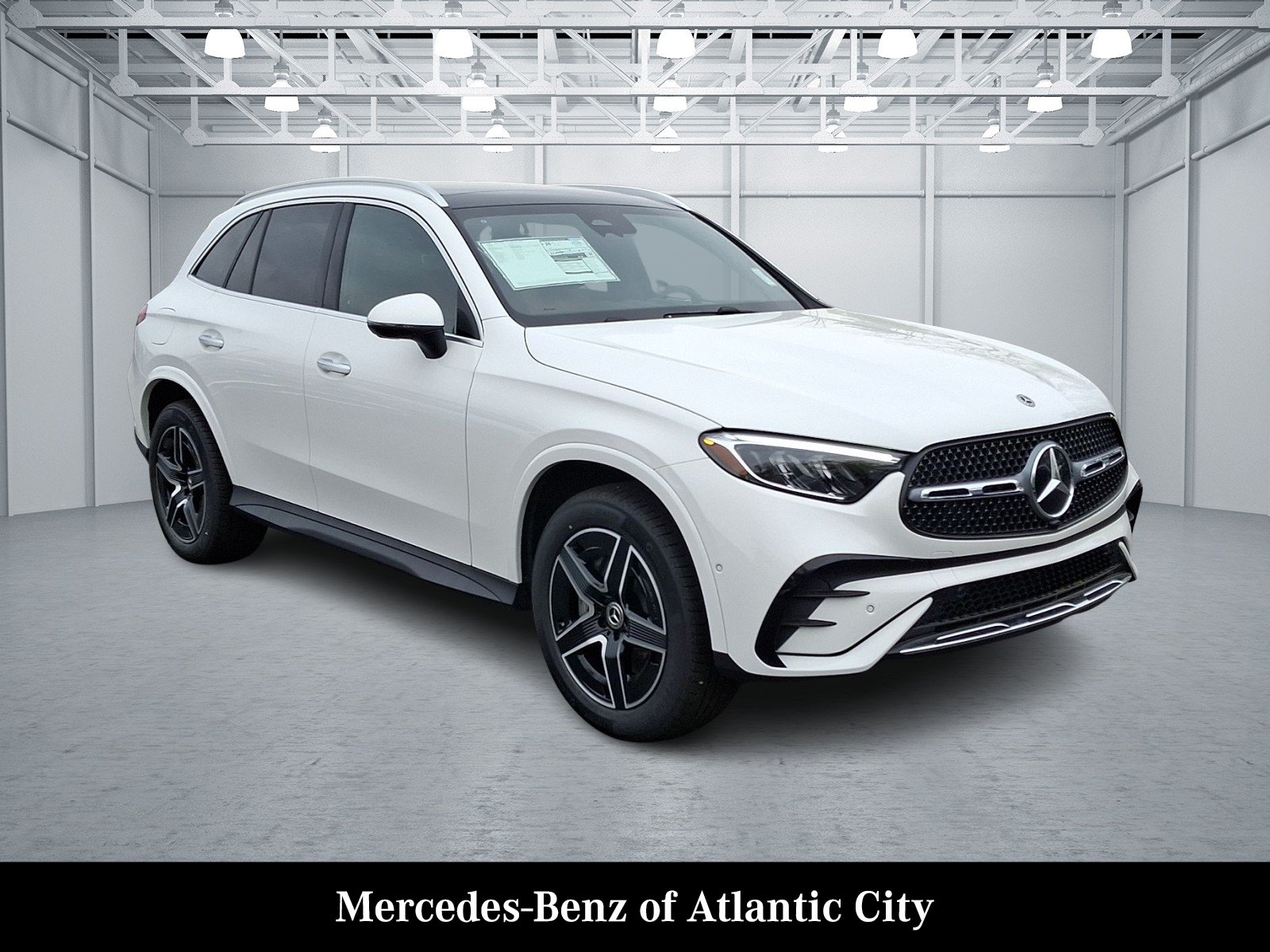 New 2026 Polar White Mercedes-Benz GLC 300 image 1