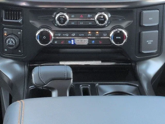 New 2026 Carbonized Gray Metallic Ford Tremor® image 19