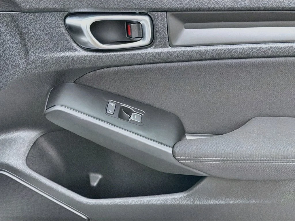 New 2026 Platinum White Pearl Honda LX image 28