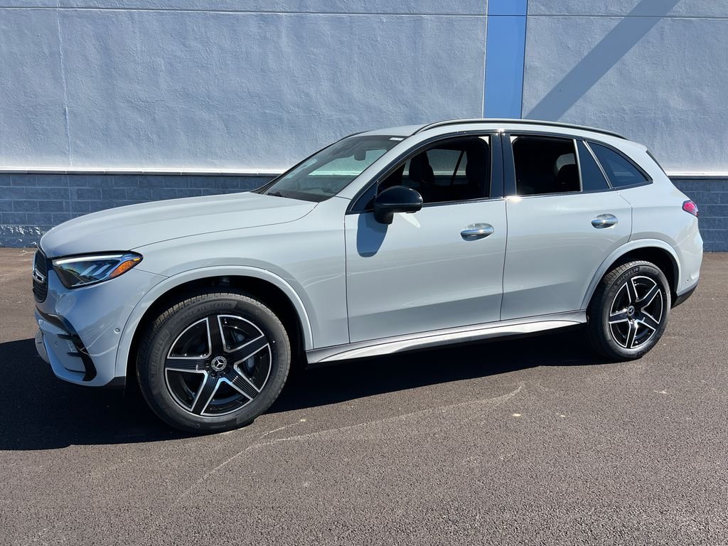New 2026 MANUFAKTUR Alpine Grey Mercedes-Benz GLC300 image 1
