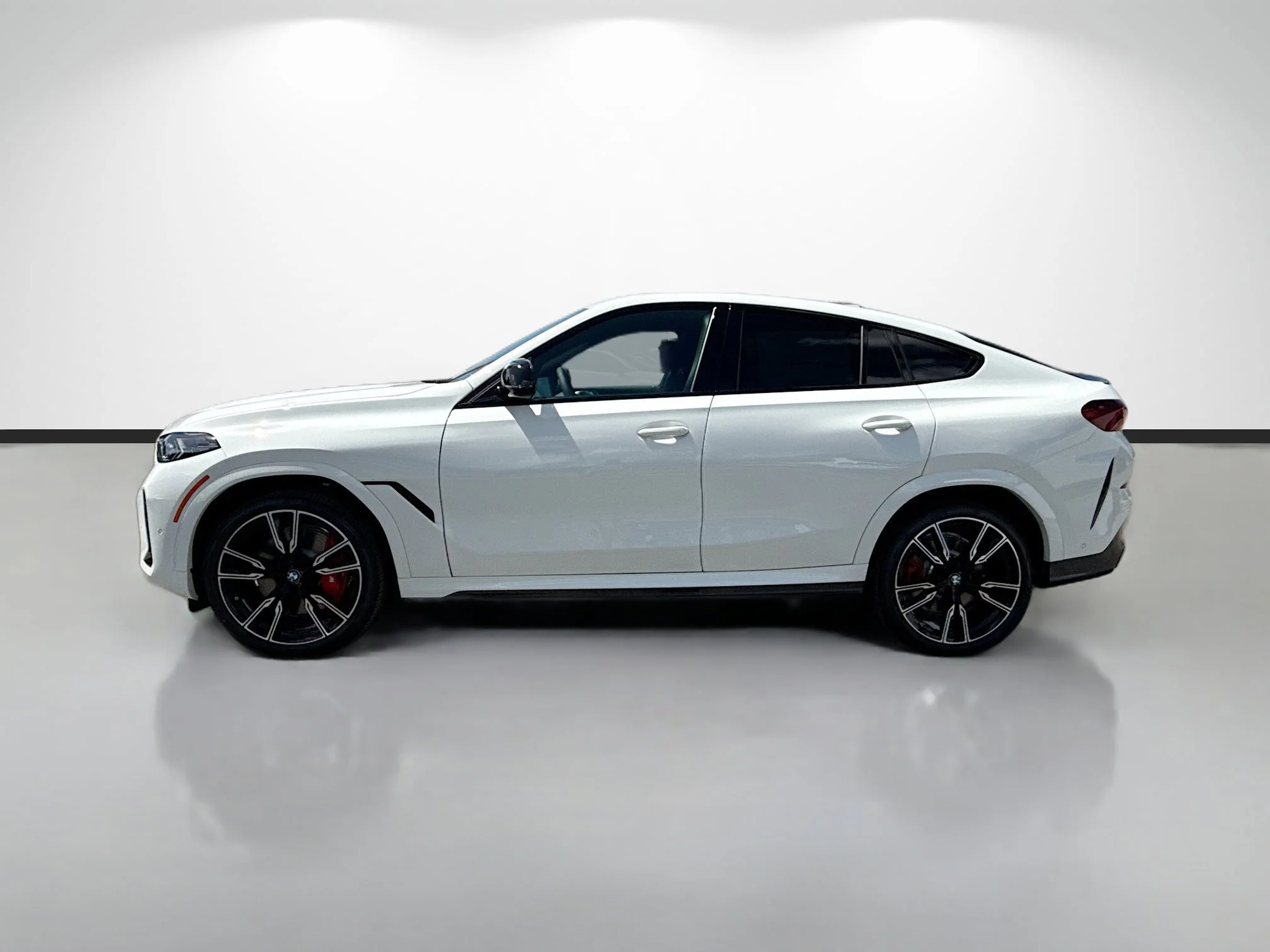 New 2027 Alpine White BMW M60i image 6