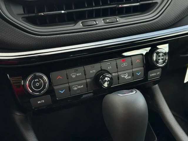 New 2026 Fathom Blue Pearl Coat Jeep Latitude image 21