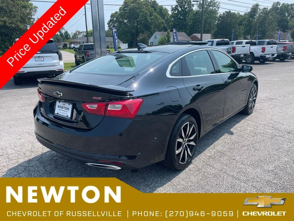 Used 2025 Black Metallic Chevrolet RS image 38