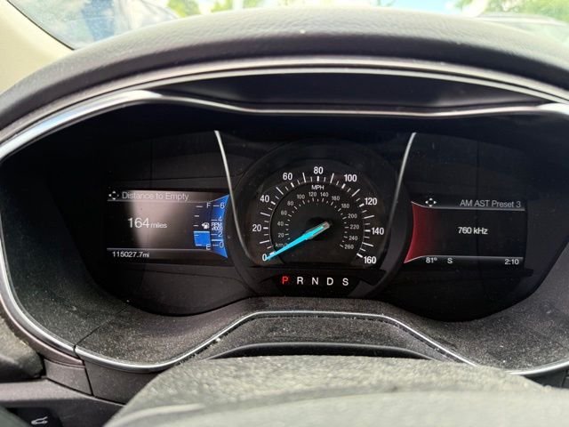 Used 2017 Red Ford SE image 8