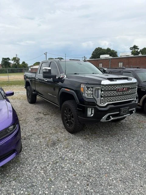 Used 2021 Black GMC Denali image 2