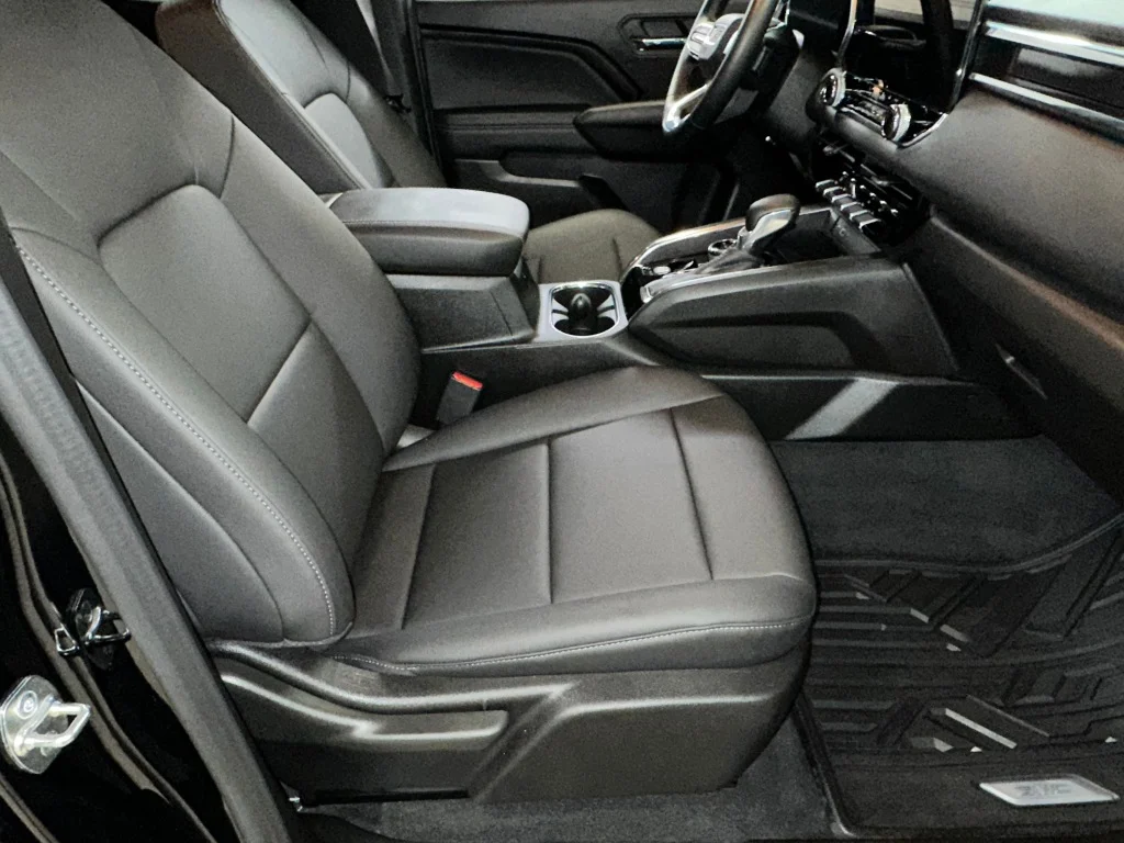 Certified Used 2026 Onyx Black GMC Elevation image 32