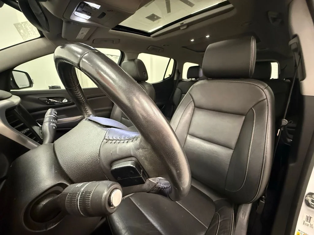Used 2020 White GMC SLT image 10