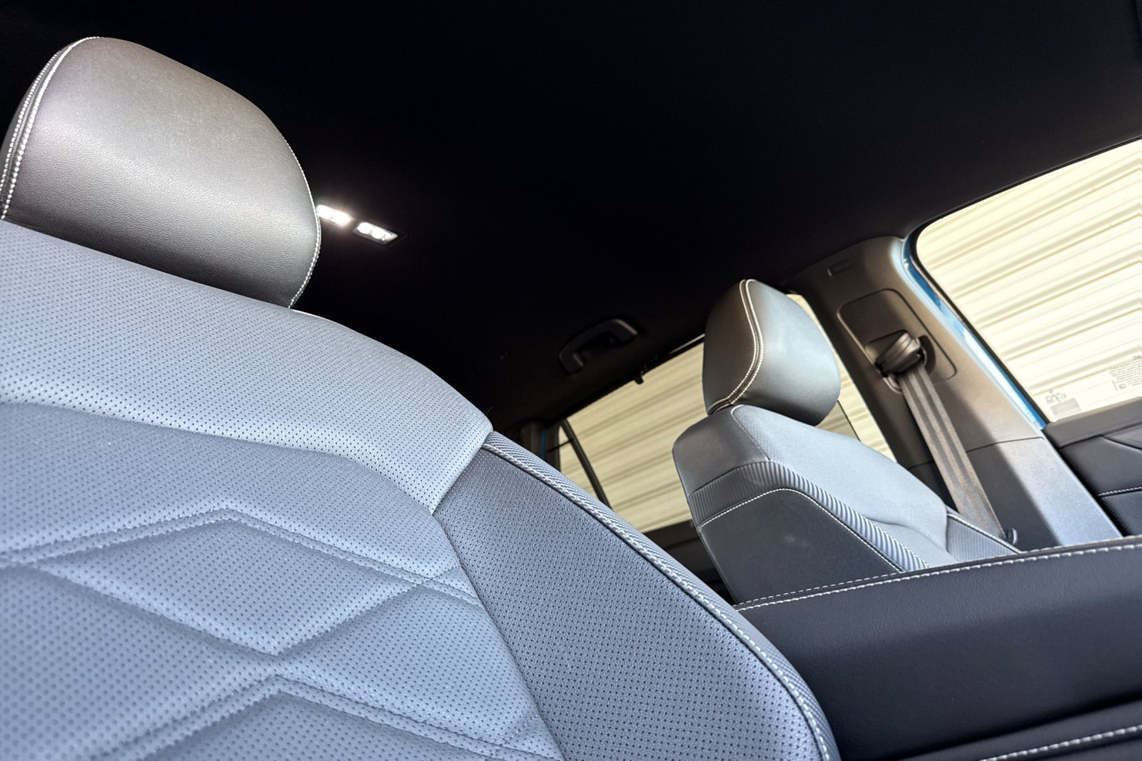 Used 2026  Volkswagen SE w/Technology image 18