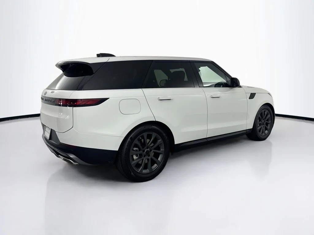 New 2026 Fuji White Land Rover SE image 5