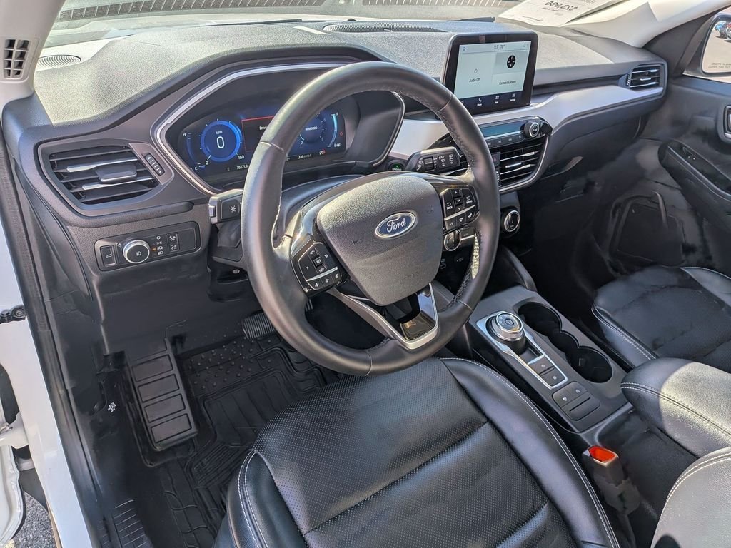 Used 2022 Star White Metallic Tri-Coat Ford SEL image 10