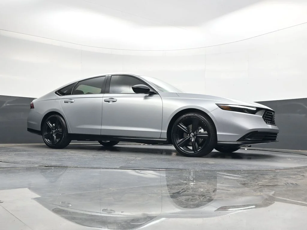 Certified Used 2026 Solar Silver Metallic Honda Sport-L image 39