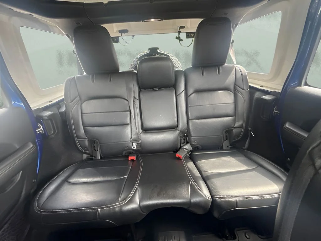 Used 2018 Blue Jeep Unlimited Sahara image 7