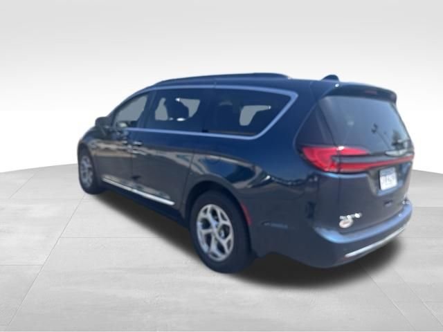 Used 2022 Blue Chrysler Limited image 10
